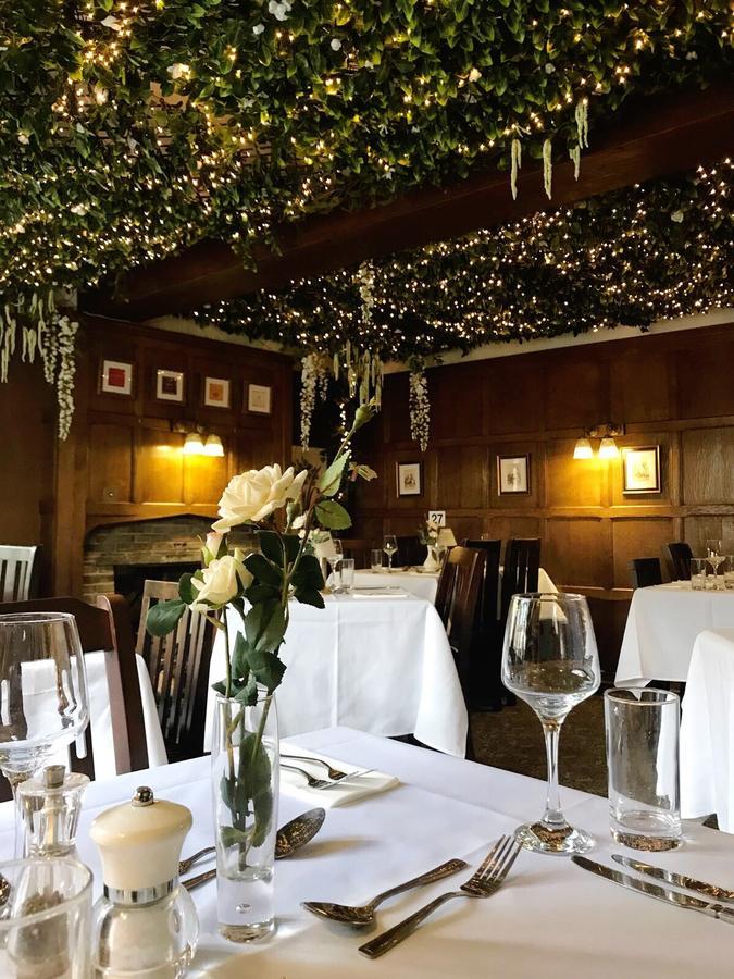 The Lion Hotel Buckden  Eksteriør billede