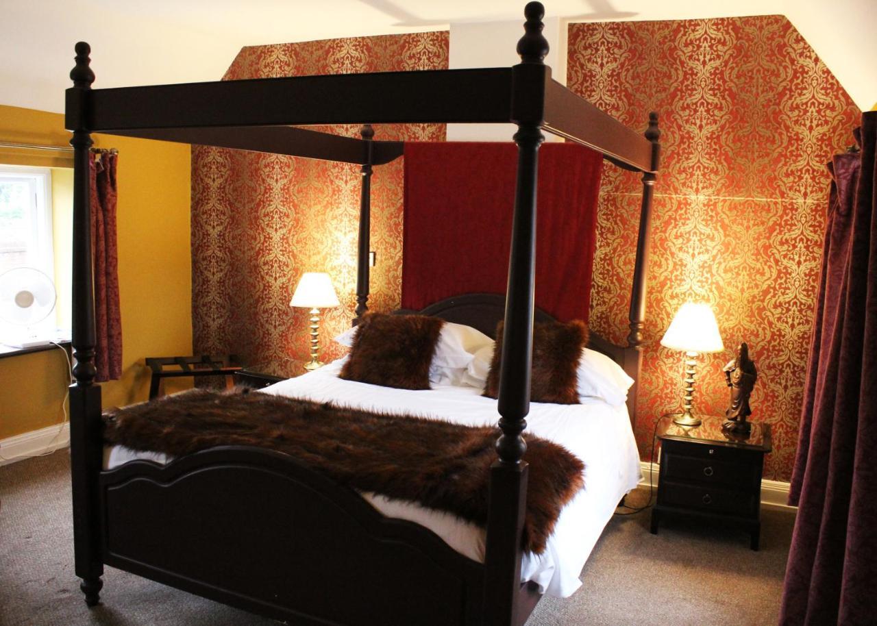 The Lion Hotel Buckden  Eksteriør billede