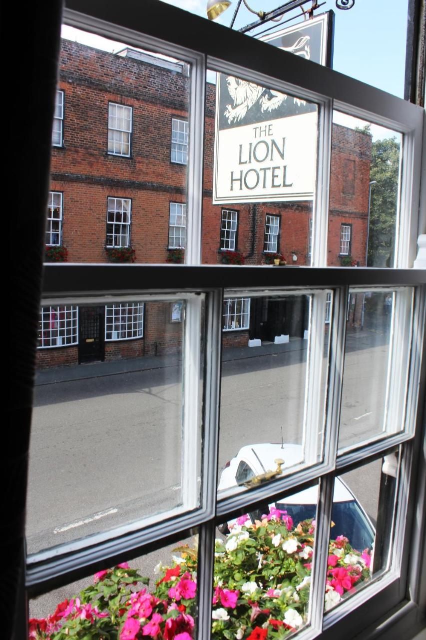The Lion Hotel Buckden  Eksteriør billede