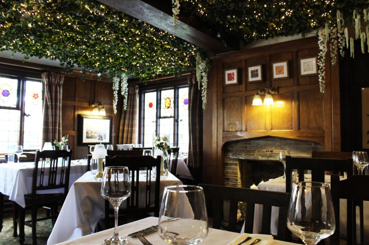 The Lion Hotel Buckden  Eksteriør billede