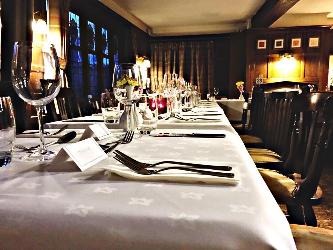 The Lion Hotel Buckden  Eksteriør billede